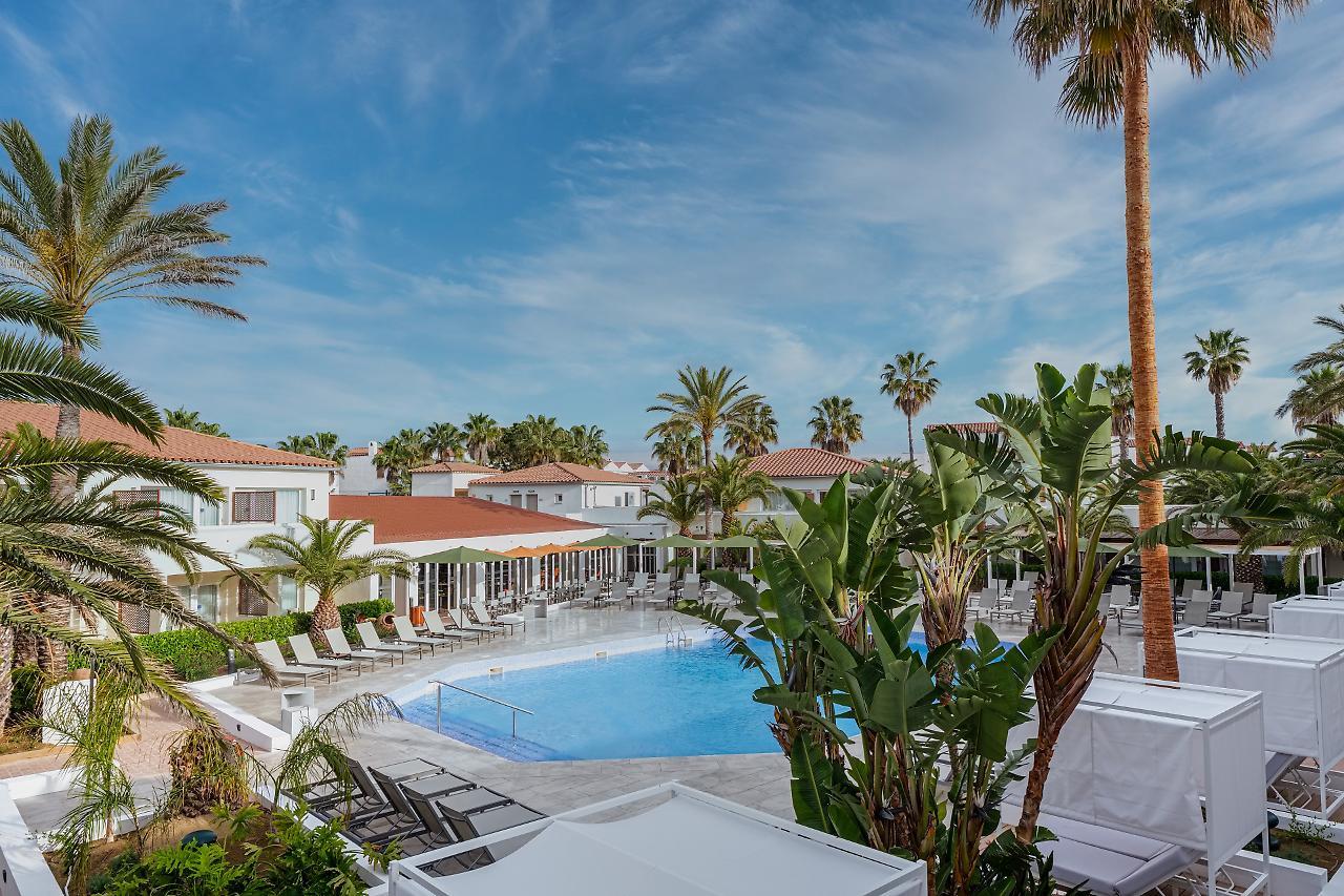 Oassium Hotel At Estival Park Ла Пинеда Екстериор снимка